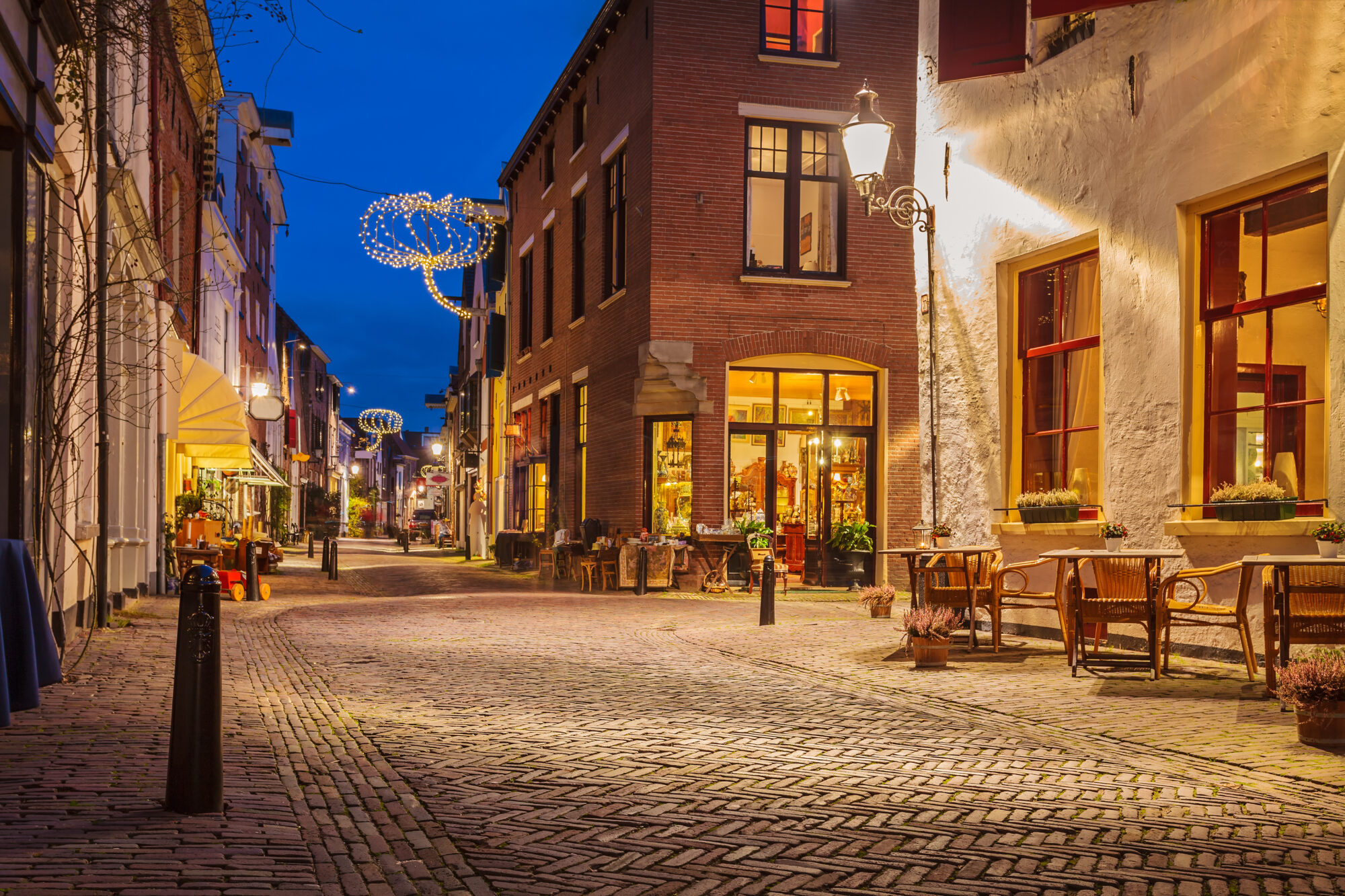 De Walstraat vol in bedrijf