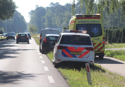 Man raakt lichtgewond bij aanrijding in Klarenbeek