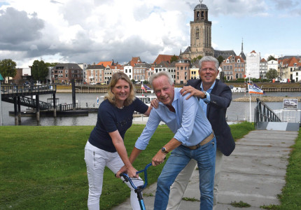 Het olympisch vuur op de step