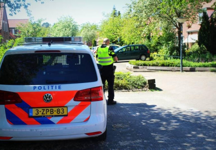 Politie doet onderzoek na aantreffen lichaam