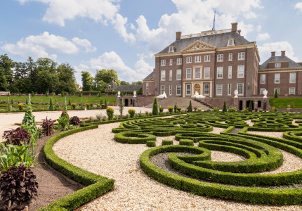Apeldoorn: Koninklijke pracht en moderne kunst onder één dak