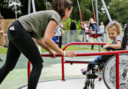 Speelplek in elke gemeente voor gehandicapte kinderen