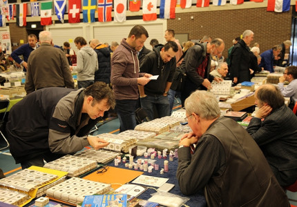 Handelsbeurs met postzegels en munten