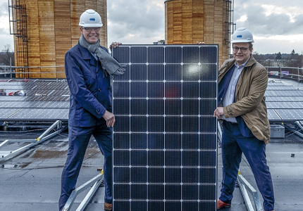 Eerste zonnepanelen op nieuwe gemeentewerf