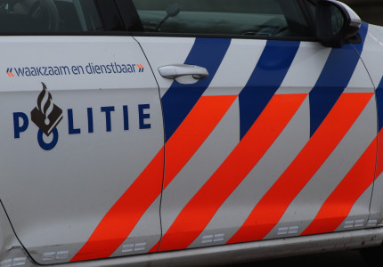 Politie zoekt getuigen van autobrand in Apeldoorn