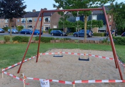 Speeltoestellen in Brummen weer als nieuw