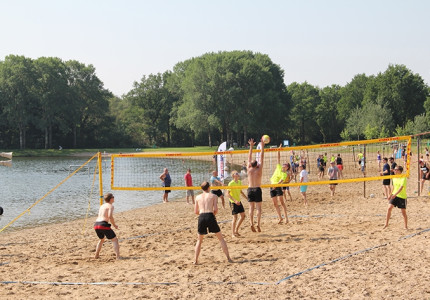 25e Beachvolleybaltoernooi op Bussloo