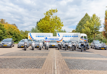 Verkeersschool Voskamp biedt ook theorie- en praktijklessen voor vrachtwagenchauffeurs