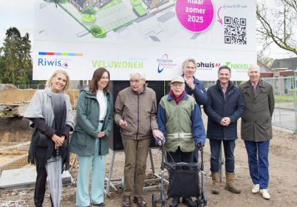 Feestelijke start bouw woonzorglocatie de nieuwe Beekwal in Eerbeek