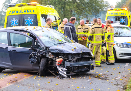 Vrouw en kinderen naar ziekenhuis na ongeval in Vaassen