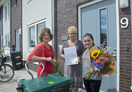 Bewoners testen nieuwinzamelmiddel voor PMD en glas