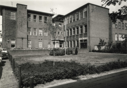 Plannen voor 150 betaalbare woningen in gebouw De Ambacht