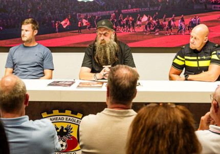 ‘We praten met supporters, niet over supporters’