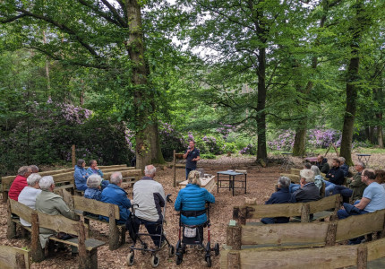 Veel belangstelling voor lezing over duurzaam begraven 