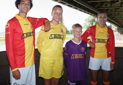 Voetbalacademie lanceert nieuwe tenue