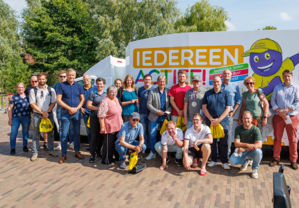Hoog bezoek bij Ontmoetingsplein