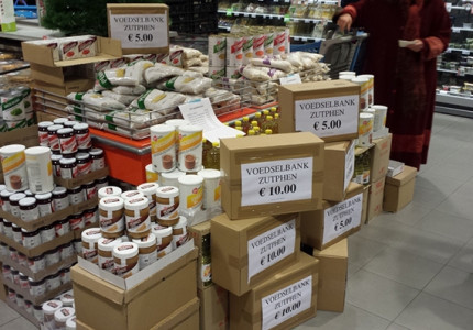Voedselbank Zutphen mogelijknog voor Kerstmis op straat