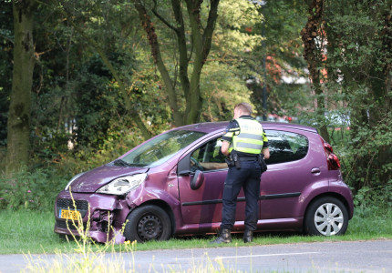 Motorrijder ten val na botsing