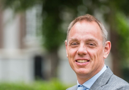 Burgemeester Ron König: “Koop, eet en drink lokaal!”