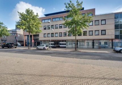 Ingemetselde koker met documenten verrast bouwvakkers nieuwbouw