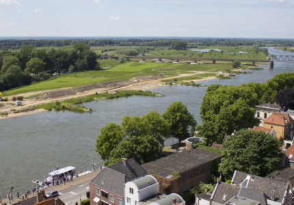 Nieuwe inrichting voorplein Mimik en fietspad in Deventer