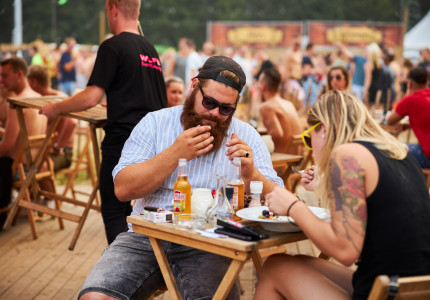 Muziek, gezelligheid, eten en drinken tijdens Terrastival in Apeldoorn