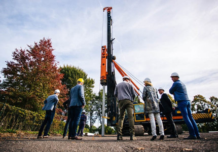 Eerste paal ZERO55Apeldoorn de grond in