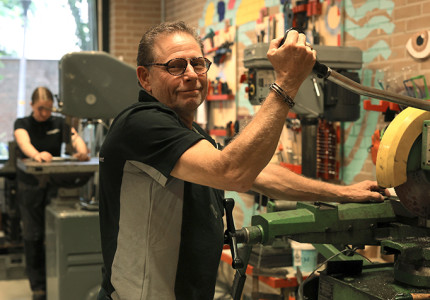 De meester in de werkplaats