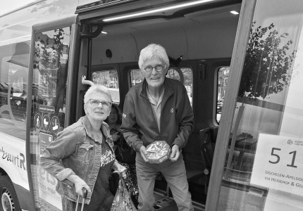 Twintigduizendste passagier buurtbus   