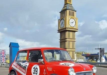 Big Ben blikvanger bij brocantemarkt