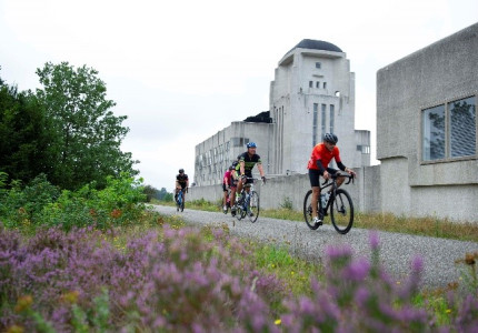 Gelre ziekenhuizen fietst voor UNICEF