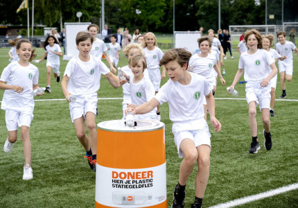 96% Overijsselaars wil plastic flesjes inleveren