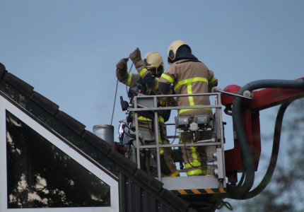 Brandweer rukt uit voor schoorsteenbrand in De Maten