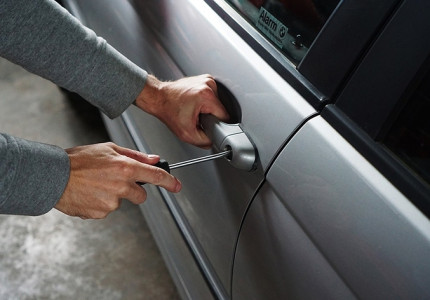 Minder auto-inbraken in Apeldoorn