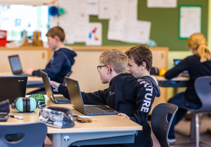 Sociale media en games grote afleiders in basisschoolklassen: bijna 40% internetgebruik niet-educatief