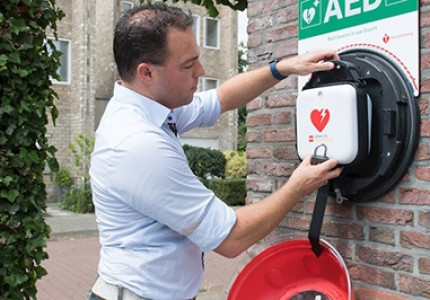 Overal een AED bereikbaar