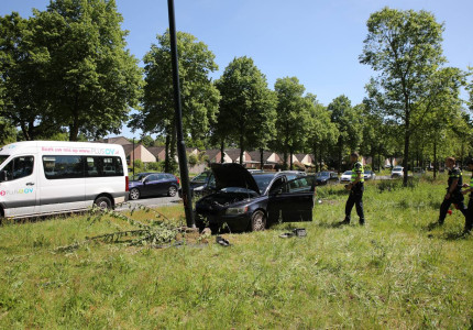 Bestuurder gereanimeerd na eenzijdig ongeval op kruising Gildenlaan en Laan van Erica