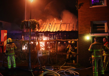 Grote uitslaande brand in centrum van Apeldoorn