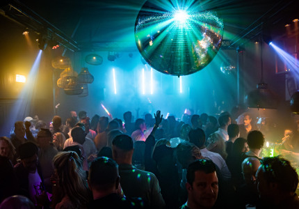 Terug naar het Zwitsalterrein: Tussen Tosti & Techno haalt houselegende Funkerman naar Apeldoorn