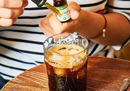 Wat zijn die CBD flesjes met hennepbladeren toch overal?