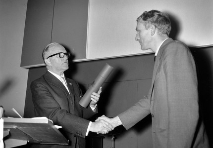 Dichters eren bloemlezing Paul Rodenko