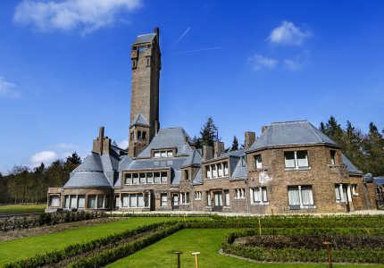 Markant gebouw in Het Nationale Park De Hoge Veluwe viert eeuwfeest