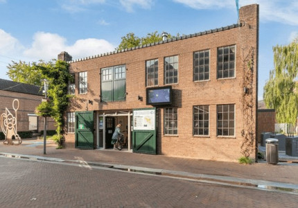 Uitnodiging tot pionieren: het pakhuis aan Marktstraat 12 als tijdelijke hotspot