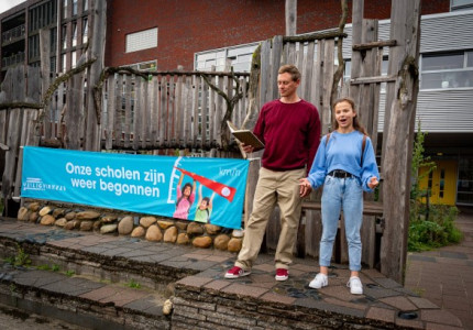 “Onze scholen zijn weer begonnen; pas je snelheid aan”