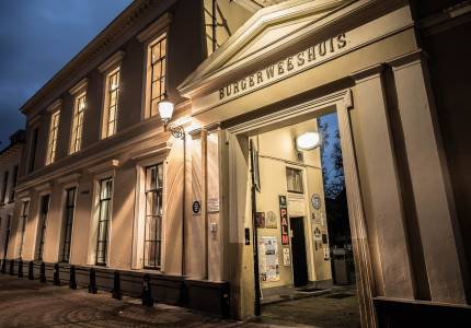 Burgerweeshuis lanceert nieuwe huisstijl en is klaar voor de toekomst