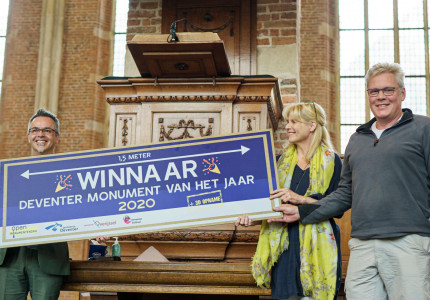 Kerkwoning monument van het jaar