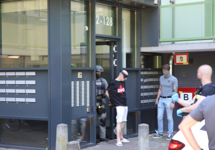 DSI doet inval in appartement aan Beethovenstraat in Zutphen