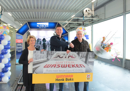 Henk wint een auto