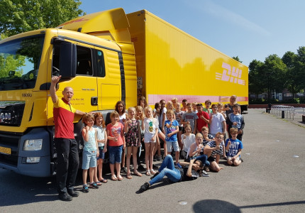 Groep 7 en 8 krijgen verkeersles over de dode hoek