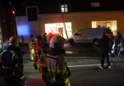 Man ramt gevel winkelpand opzettelijk